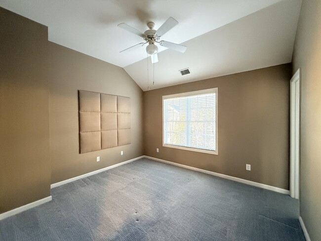 Building Photo - 1705 Waters Edge Trail