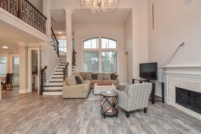 Building Photo - 4526 Lakeside Meadow Dr