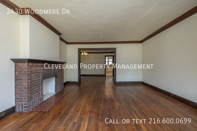 Building Photo - 2430 Woodmere Dr