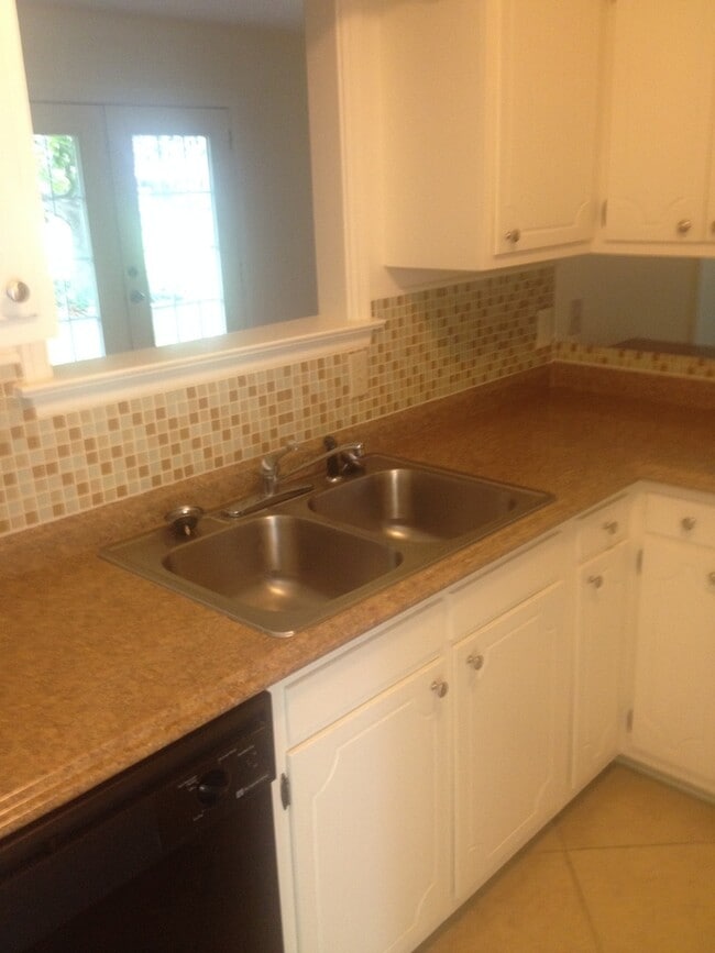 Building Photo - 1767 Peck Dr