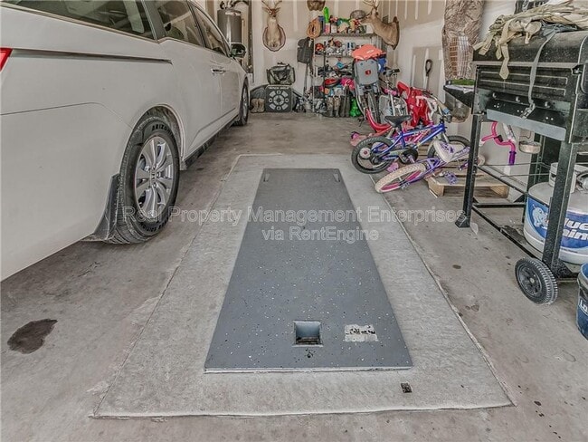 Building Photo - 1912 Autumn Way