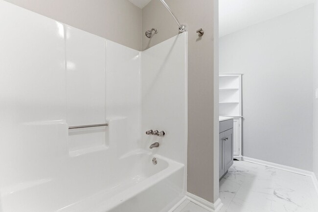 Building Photo - FULLY RENOVAYED TOWNHOME @ KENNESAW, REMARKABLE VALUE!!