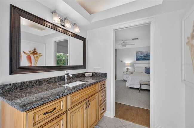 Building Photo - 567 Bird Key Dr