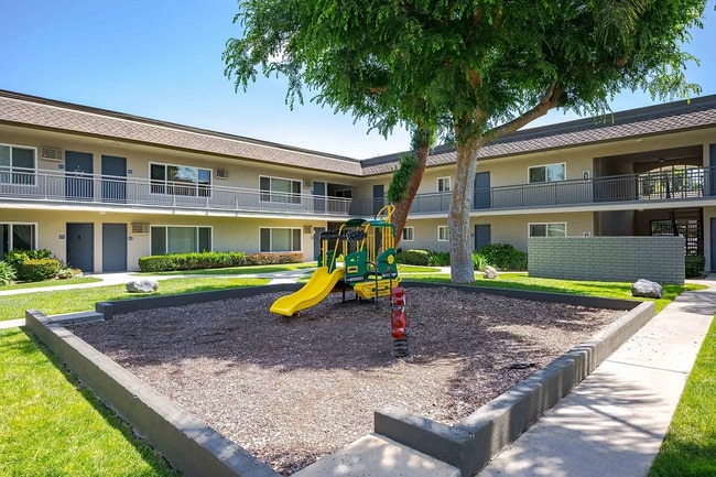 Building Photo - 16331 E McFadden Ave