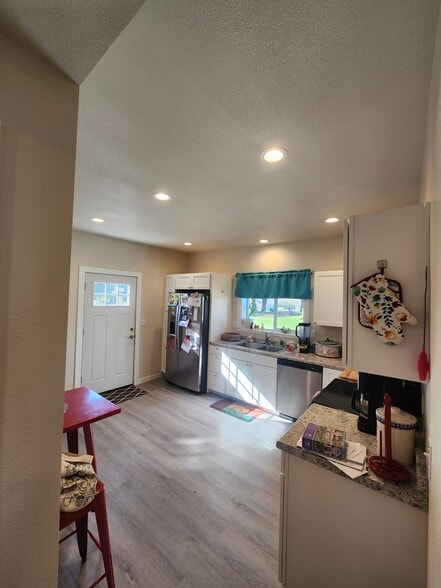 Building Photo - 785 NW West St