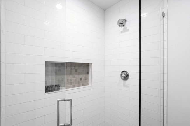 Building Photo - 4633 N 49th Pl