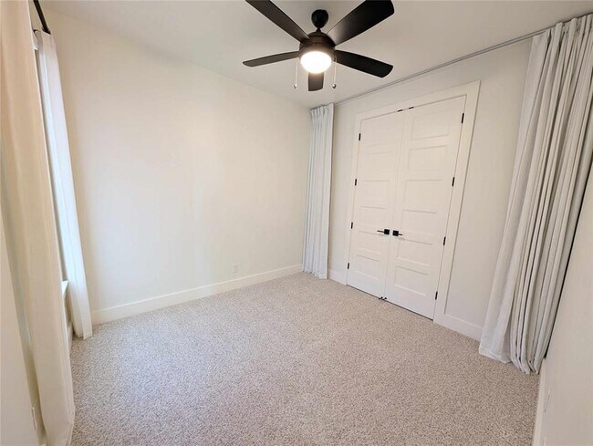Building Photo - 2260 Jackson Ln