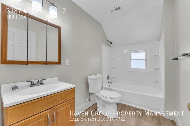 Building Photo - 3187 W 44th St