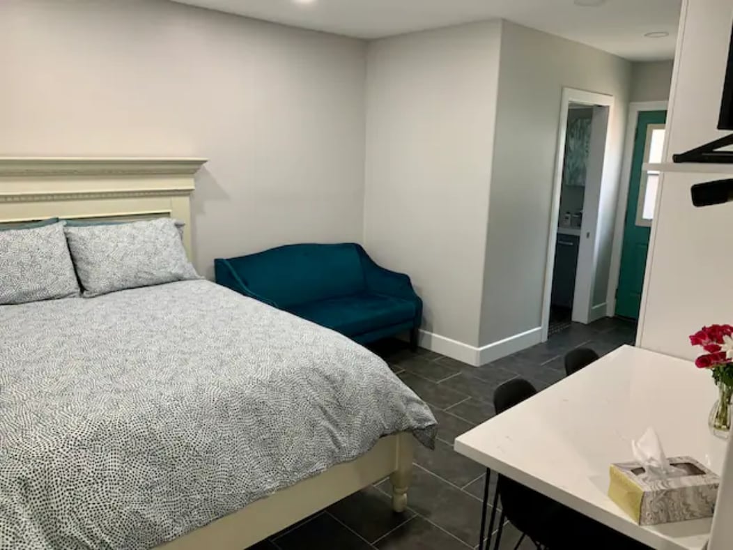 Building Photo - 3720 Granada Ave