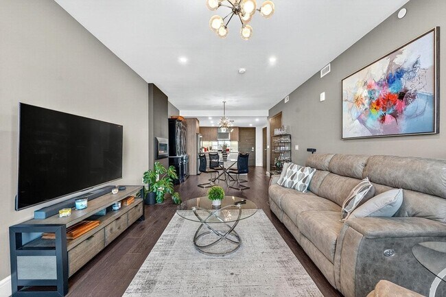 Building Photo - 8701 Churchill Rd