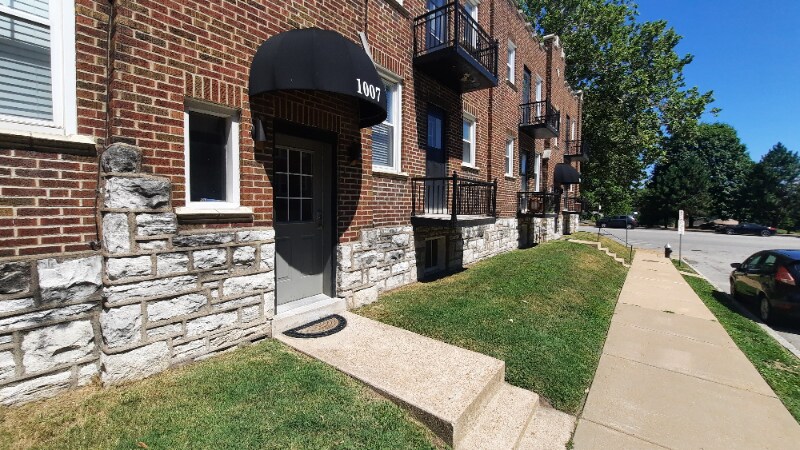 Building Photo - 1003 Art Hill Pl