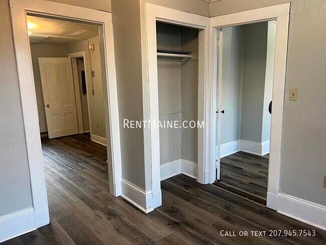 Building Photo - 53 Parker St