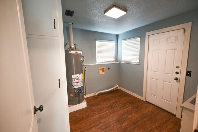 Building Photo - Charming 3 Bed 2 Bath - 1400 SQFT Decatur TX