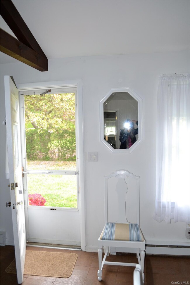 Building Photo - 34 E Hampton Sag Harbor Turnpike