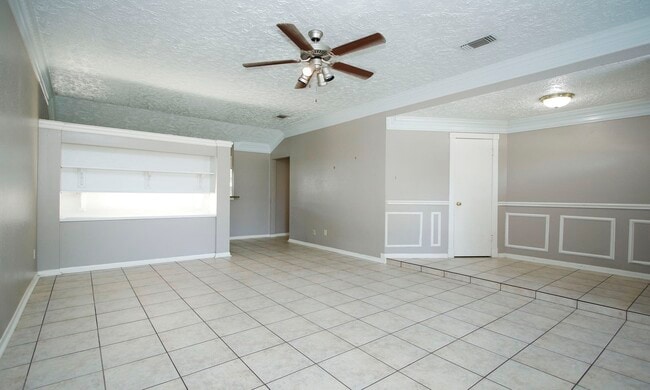 Building Photo - 21306 Park Run Dr