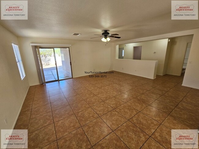 Building Photo - Midvale Park Home with 4 bedrooms and 2 baths