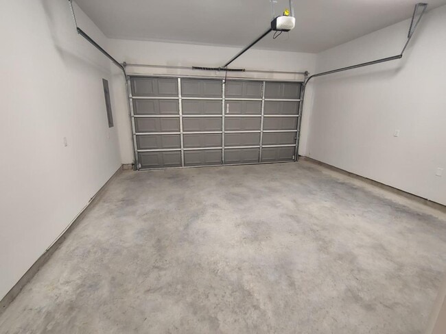 Building Photo - 6116 De Campo St