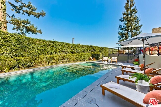 Building Photo - 2841 Montcalm Ave