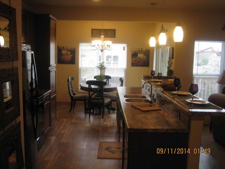 Kitchen/Dining Room - Lakeside of Whitewater Townhome & Home Rental