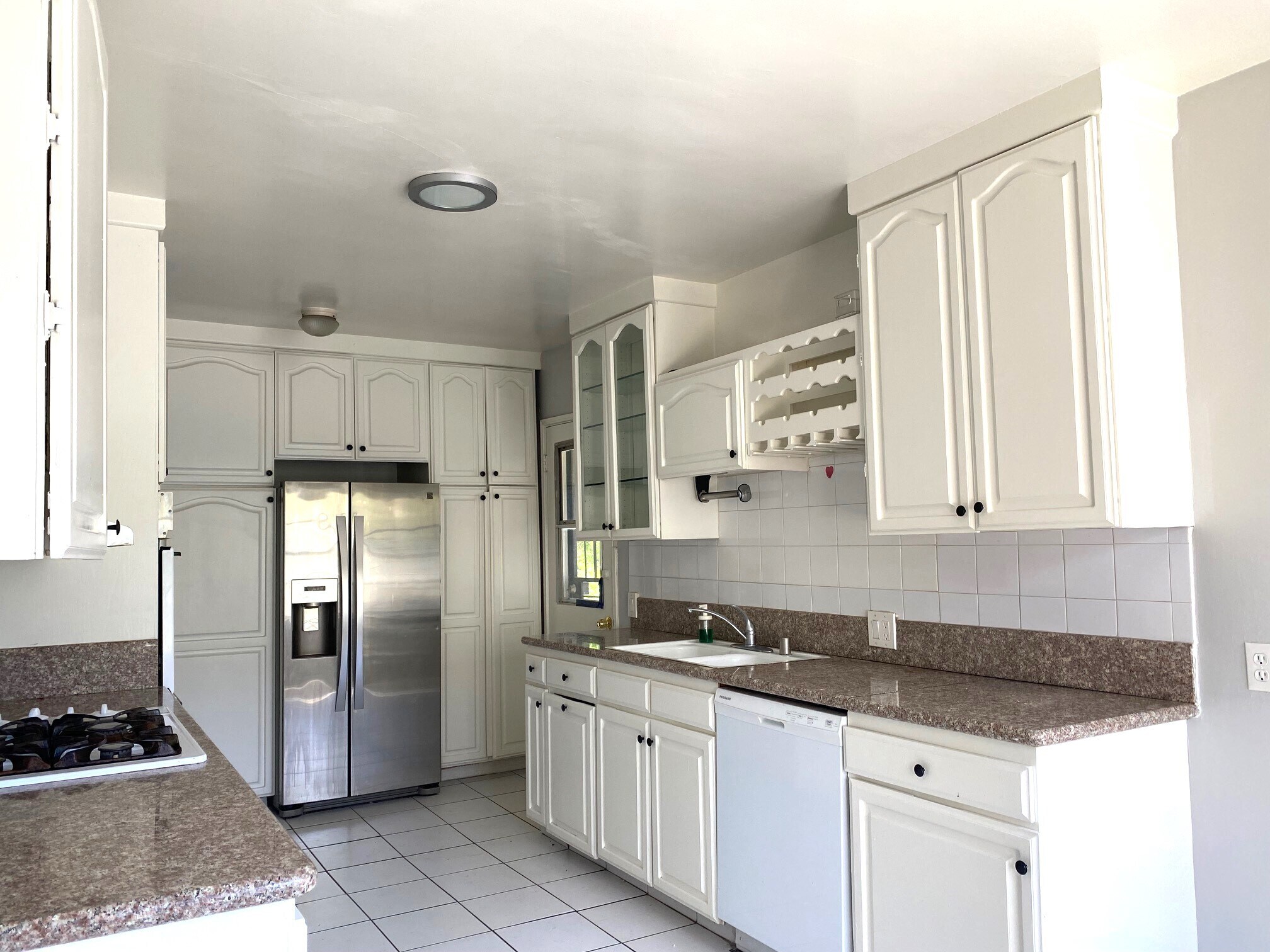 Building Photo - 10682 Kinnard Ave