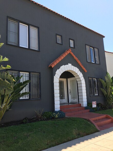 Building Photo - 622 N Irving Blvd
