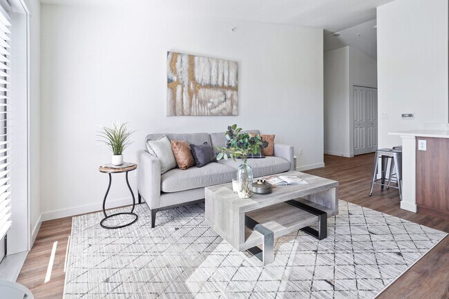 Building Photo - Spring Into Savings: $500 Rent Credit & $5...