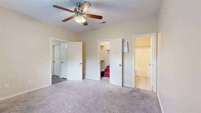 Building Photo - 609 Townplace Dr