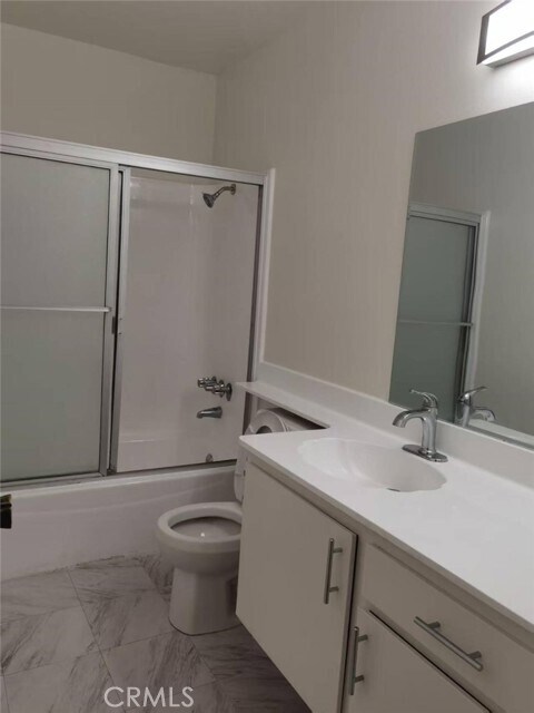 Building Photo - 4900 Overland Ave