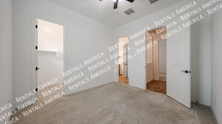 Building Photo - 19060 Rancho Dr