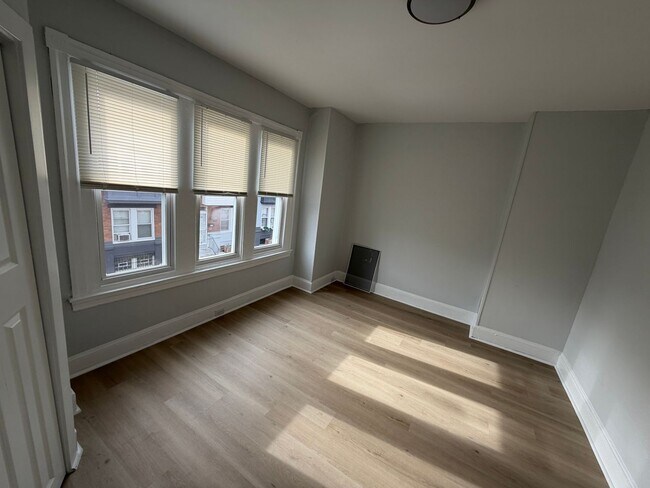 Building Photo - Charming 2BR/1Bath House! Section 8 ONLY!