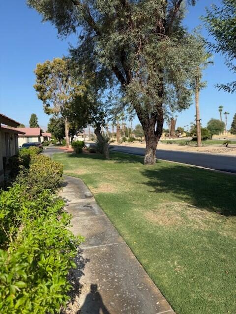 Building Photo - 82075 Country Club Dr