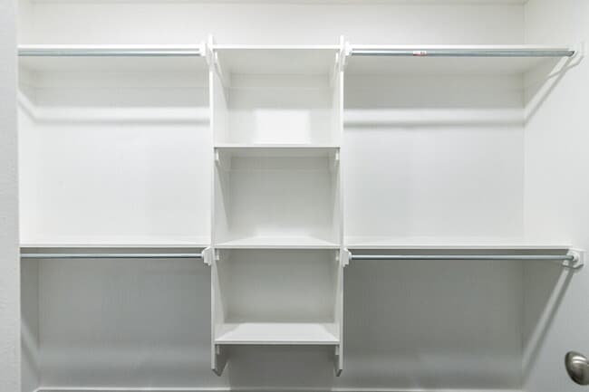 Building Photo - 1901 Langford Ave