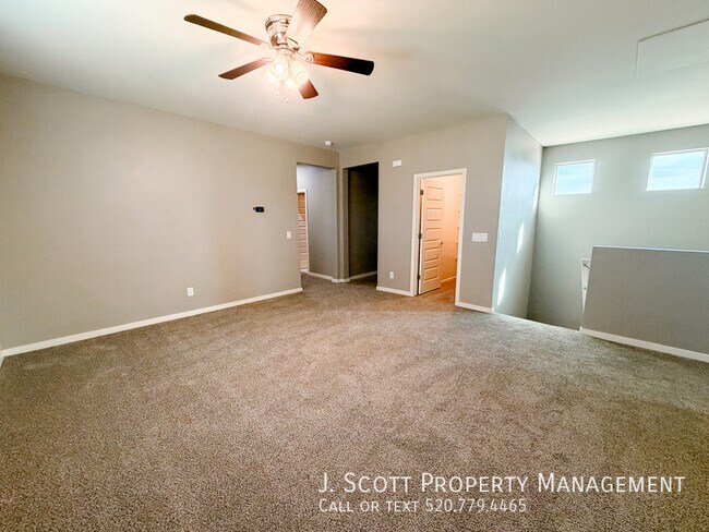 Building Photo - 1270 Carlsbad Dr