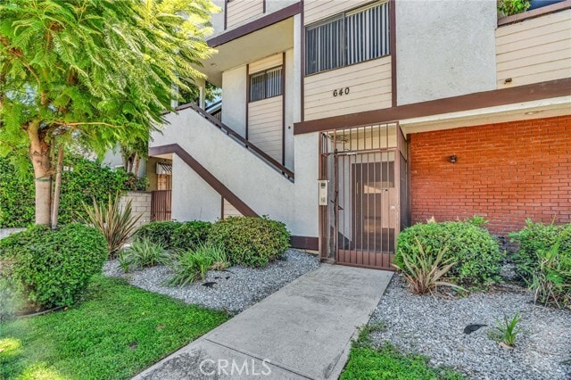 Building Photo - 640 Ivy St