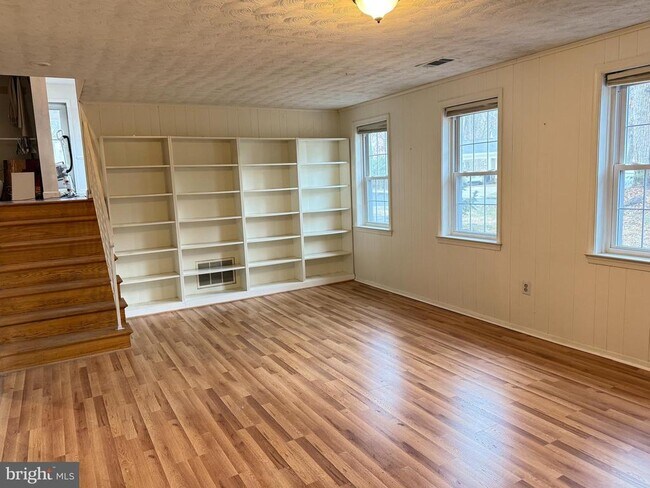 Building Photo - 12003 Skipjack Ct