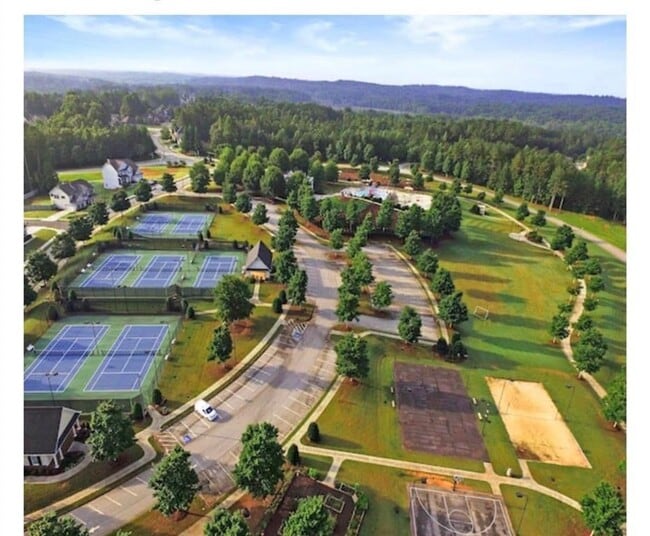 Building Photo - 612 Hanover Dr