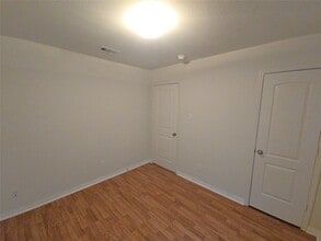 Building Photo - 2303 Golden Brandy Ln
