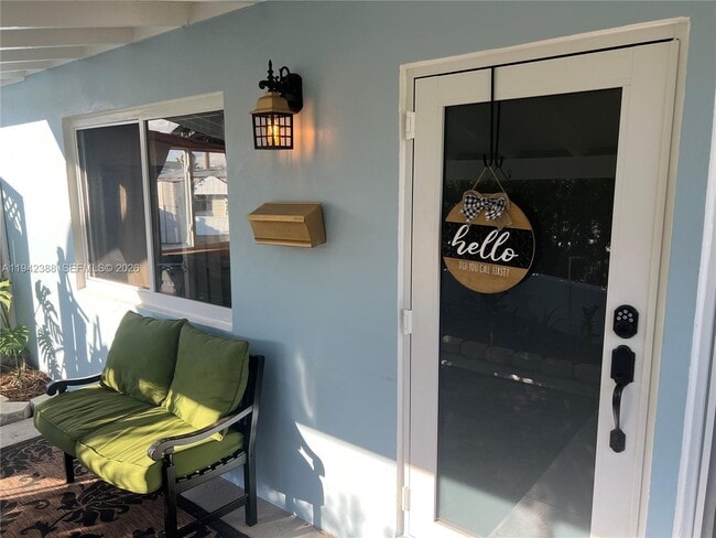 Building Photo - 8801 SW 42nd St