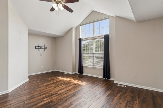 Building Photo - 382 Vaughn Cir