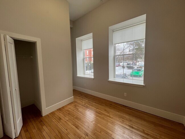 Building Photo - 34 St Joseph St