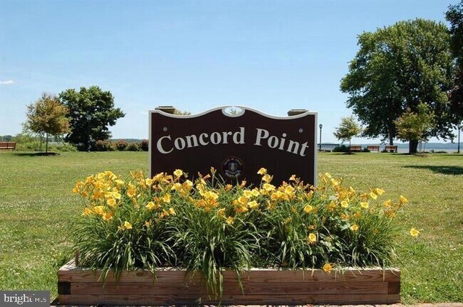 Building Photo - 82 Fountain St