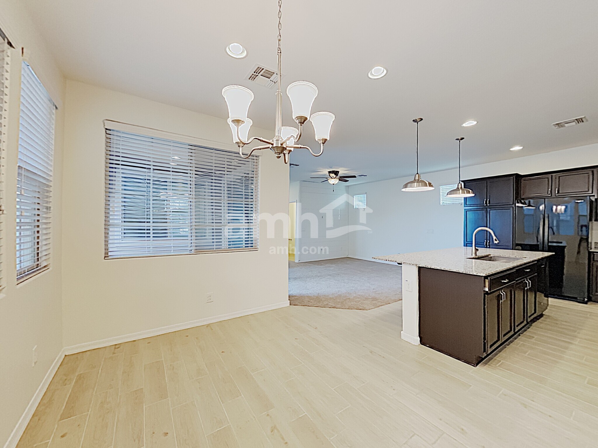 Building Photo - 2264 S Osborn Ln