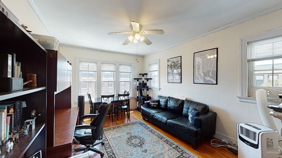 Primary Photo - 16 Glenville Ave