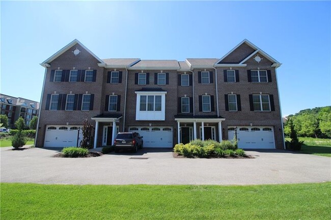 Building Photo - 102 Chapel Harbor Dr