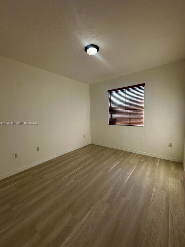 Building Photo - 15205 SW 30th Terrace