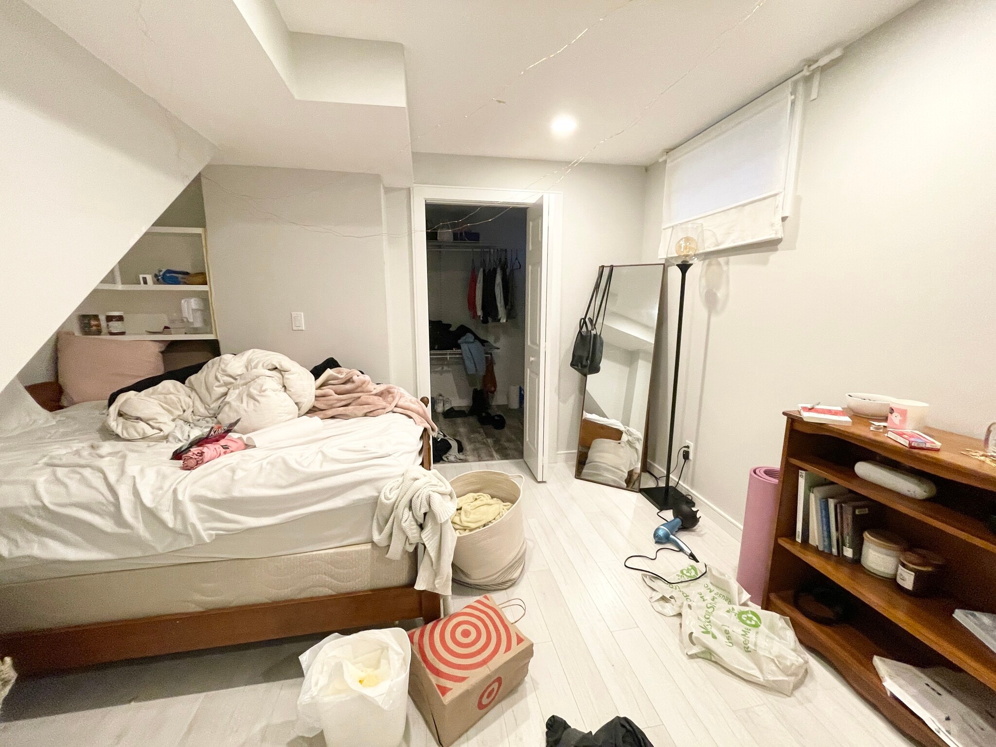 Building Photo - 102 Buttonwood St