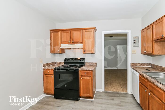 Building Photo - 1180 Bradbury Dr