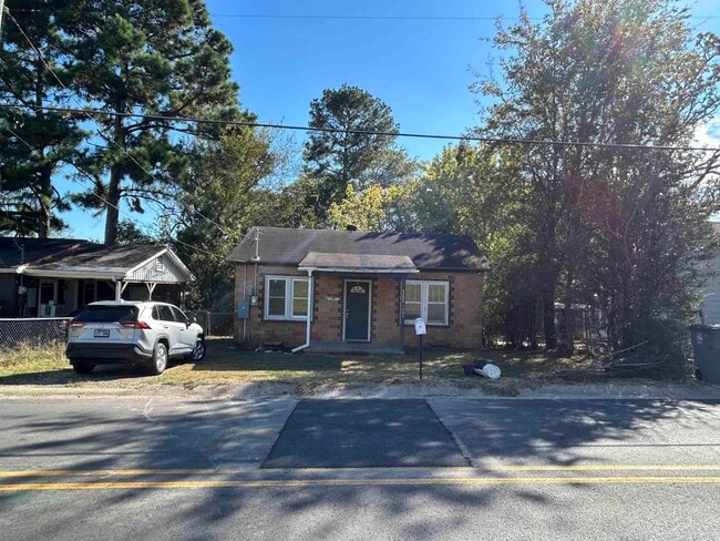Primary Photo - 1005 W St Louis St