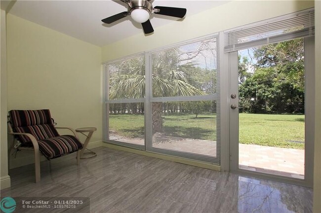 Building Photo - 20844 Vinesta Cir