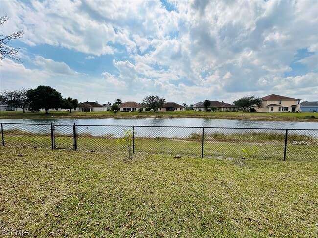 Building Photo - 18270 Pine Nut Ct